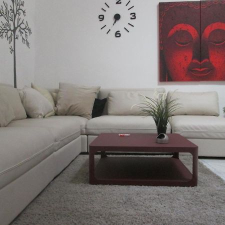 Flat 13 Apartment Катания Екстериор снимка